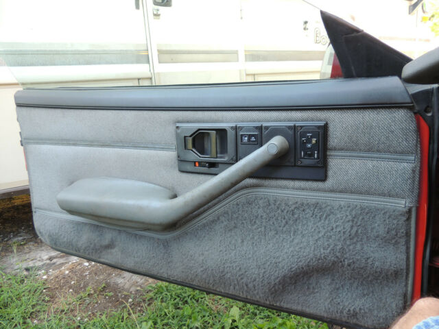 1989 Chevrolet Camaro Iroc - photo 7