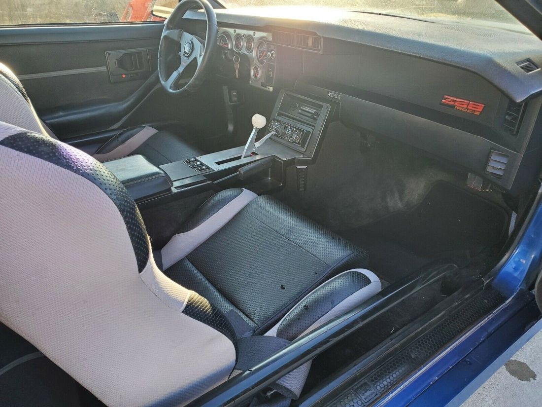 1989 Chevrolet Camaro - photo 8
