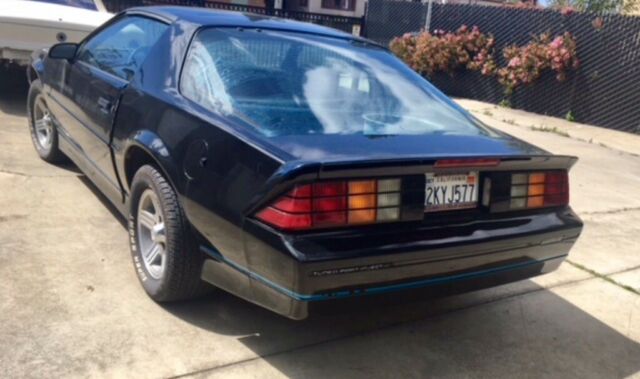 1989 Chevrolet Camaro Iroc - photo 2
