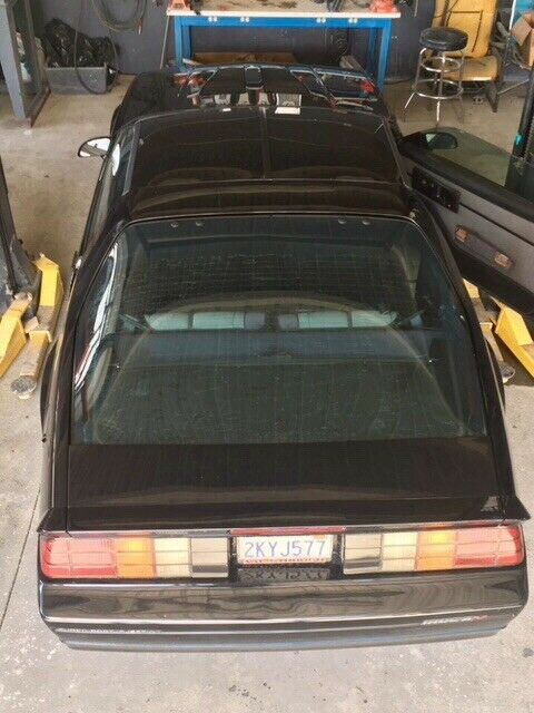 1989 Chevrolet Camaro Iroc - photo 4