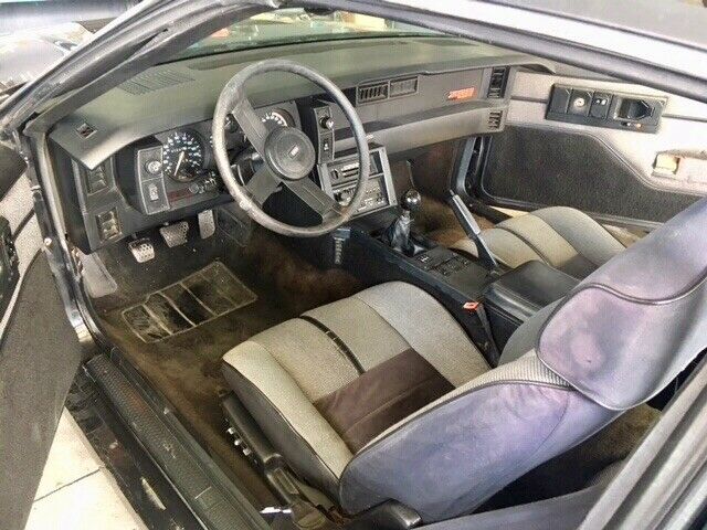 1989 Chevrolet Camaro Iroc - photo 9