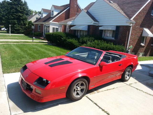 1989 Chevrolet Camaro Iroc-Z Convertible 2-Door 5.0L IROC Z TUNED PORT INJECTION 1989 Chevrolet Camaro IROC-Z Z28