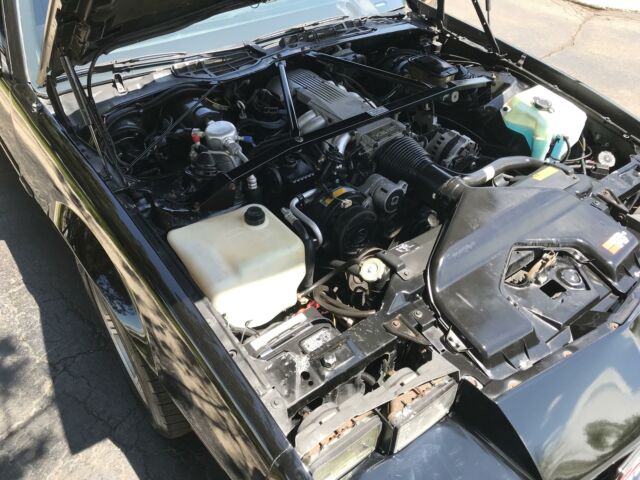 1989 Chevrolet Camaro IROC Z cou - photo 8