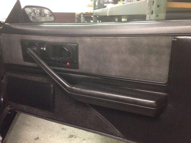 1989 Chevrolet Camaro Iroc-Z - photo 10