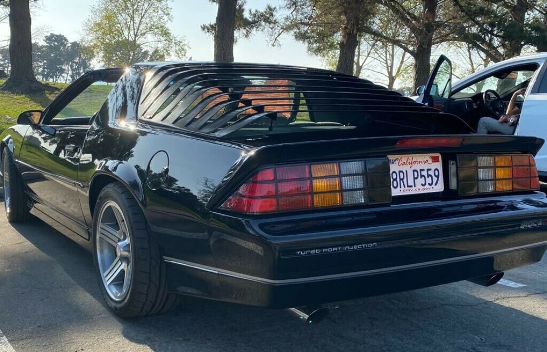 1989 Chevrolet Camaro IROC-Z 5.0 5spd Manual Tune Port Injection T-Tops! - photo 4