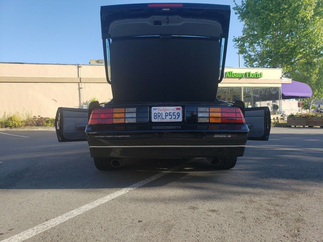 1989 Chevrolet Camaro Iroc-Z 5spd Manual T-tops TPI - photo 10