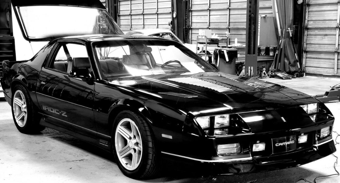 1989 Chevrolet Camaro Iroc-Z 5spd Manual T-tops TPI - photo 2
