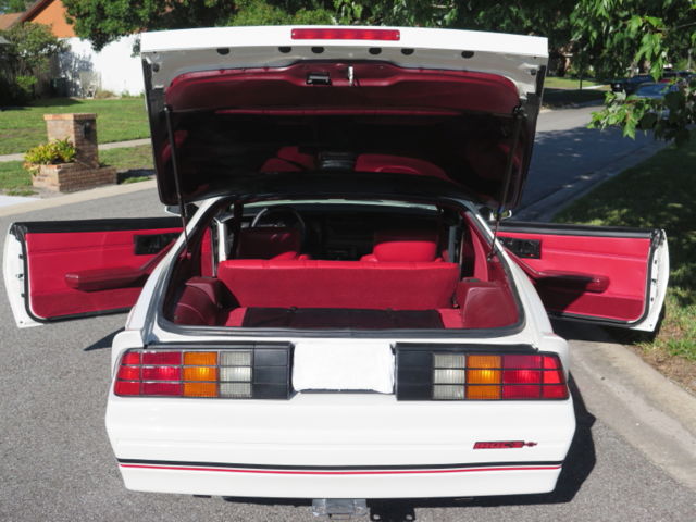 1989 Chevrolet Camaro - photo 10