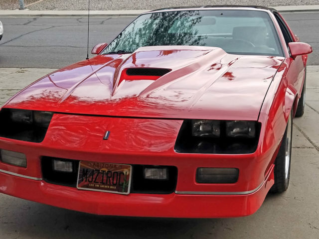 1989 Chevrolet Camaro Iroc-Z T-Top 2-Door 5.7L, custom features 1989 Chevrolet Camaro IROC Z T-Top 2 door