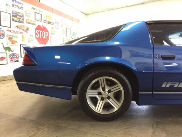 1989 Chevrolet Camaro IROC Z28 - photo 8