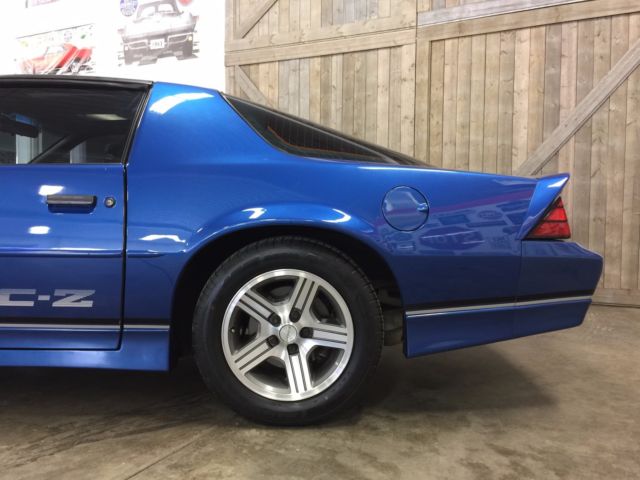 1989 Chevrolet Camaro IROC Z28 - photo 9