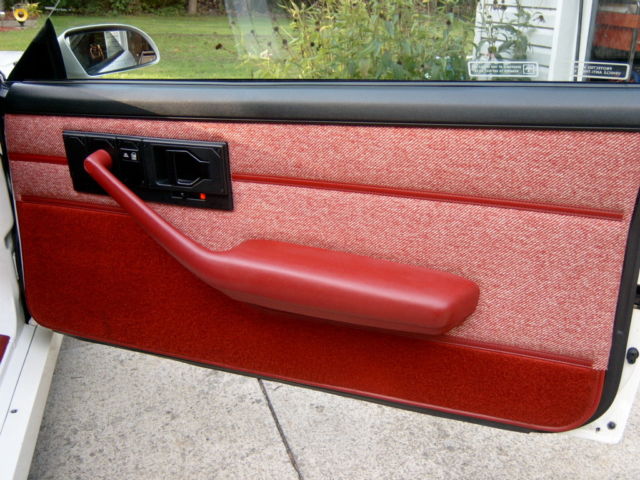 1989 Chevrolet Camaro IROC - Z28 Convertible - photo 11
