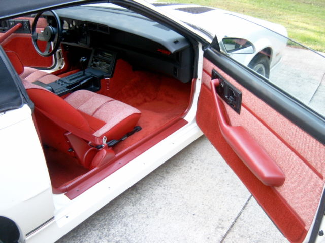 1989 Chevrolet Camaro IROC - Z28 Convertible - photo 12