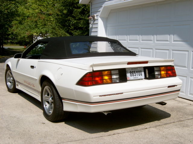 1989 Chevrolet Camaro IROC - Z28 Convertible - photo 3