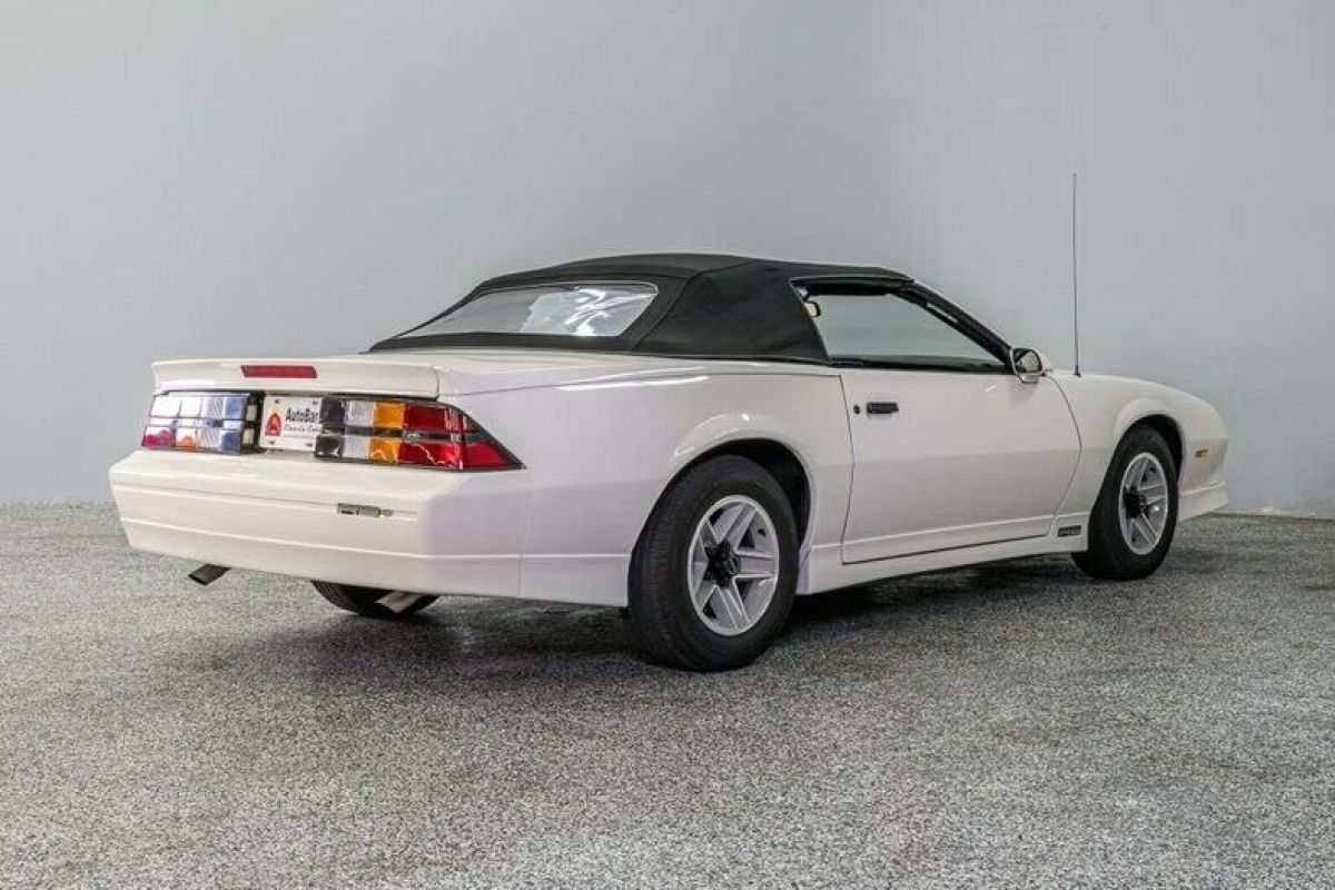 1989 Chevrolet Camaro RS - photo 10