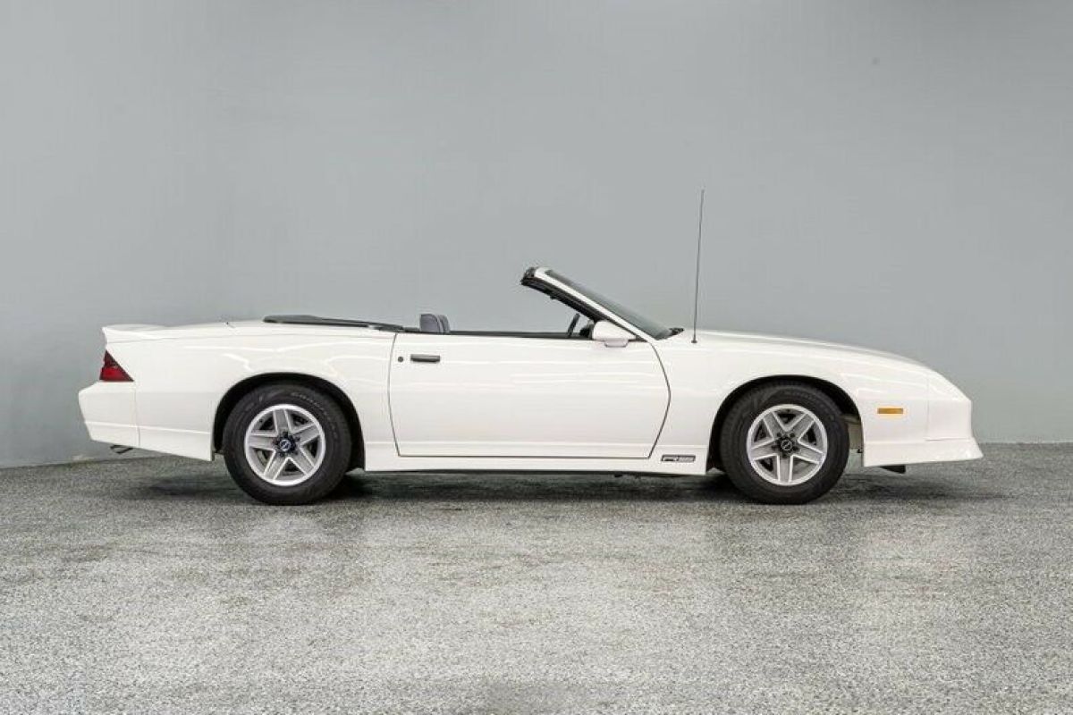 1989 Chevrolet Camaro RS - photo 11