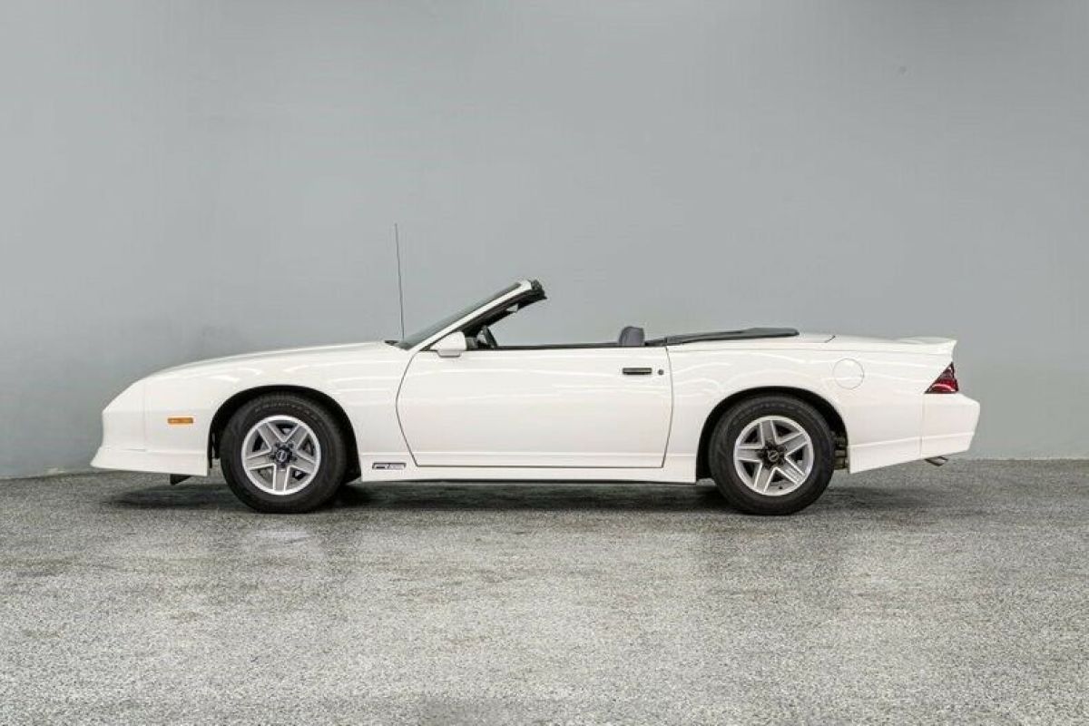 1989 Chevrolet Camaro RS - photo 3