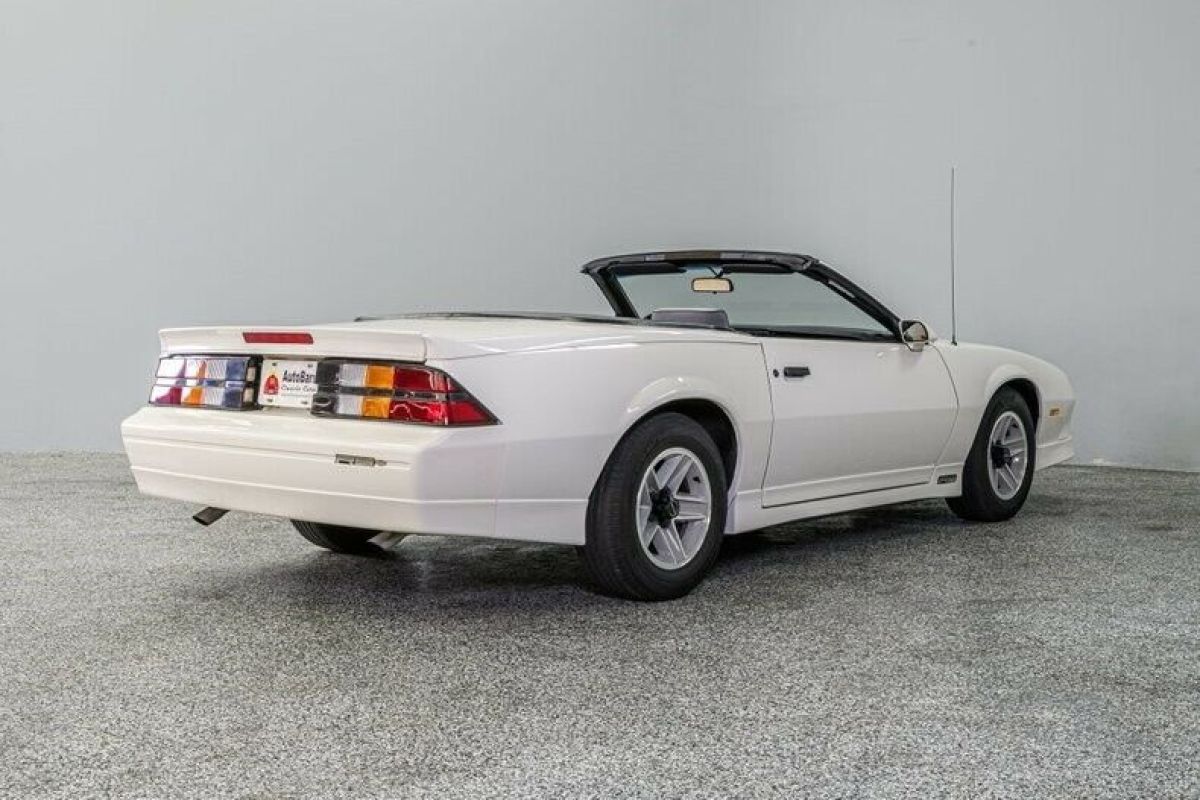 1989 Chevrolet Camaro RS - photo 9