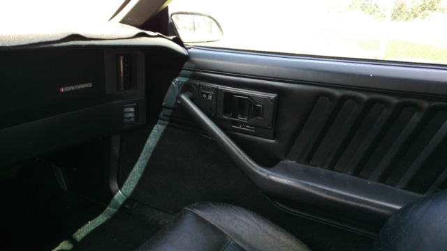 1989 Chevrolet Camaro RS - photo 9