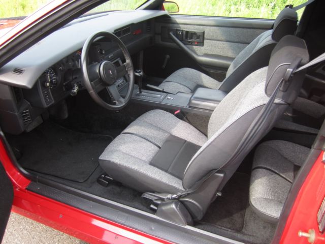 1989 Chevrolet Camaro IROC - photo 12