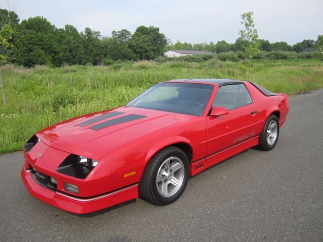 1989 Chevrolet Camaro IROC - photo 2
