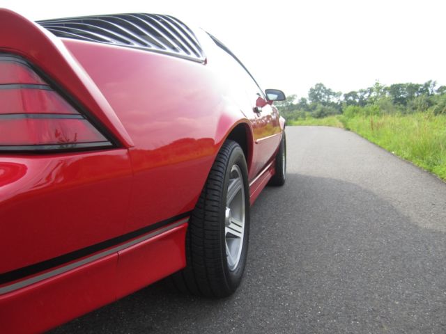 1989 Chevrolet Camaro IROC - photo 8