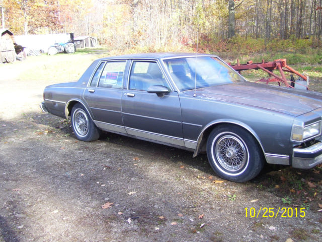 1989 Chevrolet Caprice Base Sedan 4-Door 1989 Chevrolet Caprice