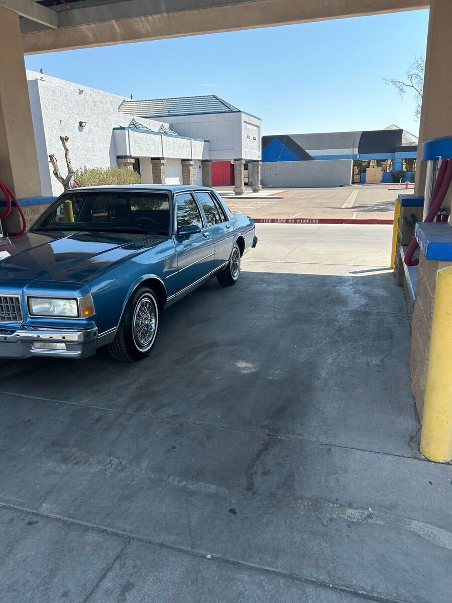 1989 Chevrolet Caprice CLASSIC - photo 2