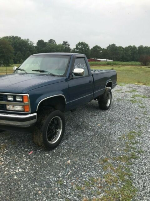 1989 Chevrolet Chevy 4x4 4wd Pickup Long Bed Regular Cab Lifted 20” rims wheels 1989 Chevrolet C/K Pickup 1500