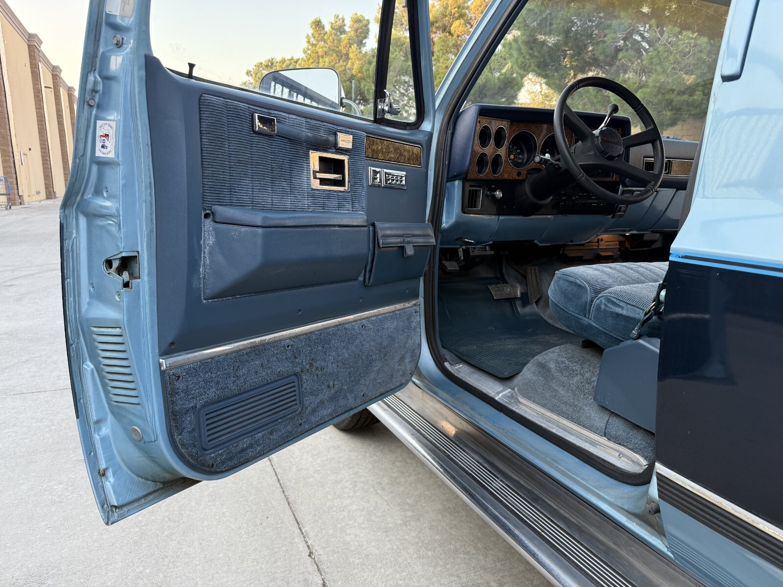 1989 Chevrolet Suburban - photo 10