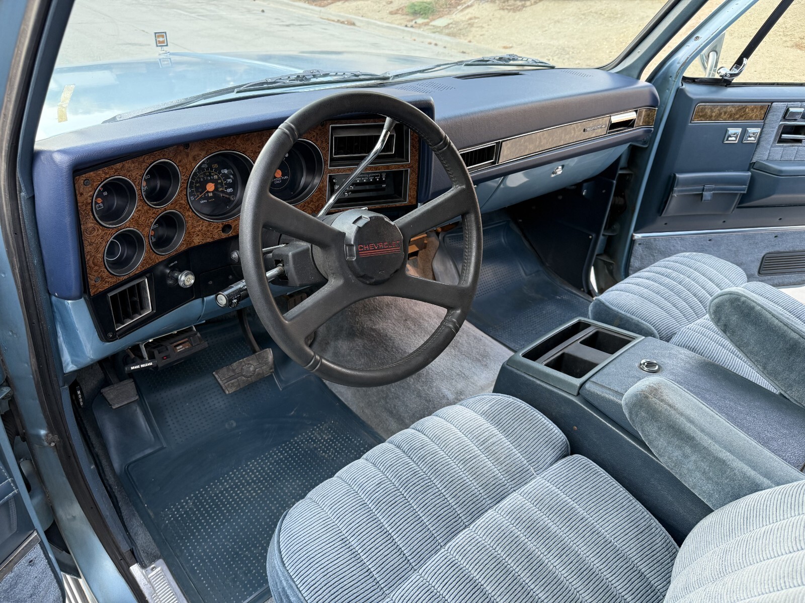 1989 Chevrolet Suburban - photo 11