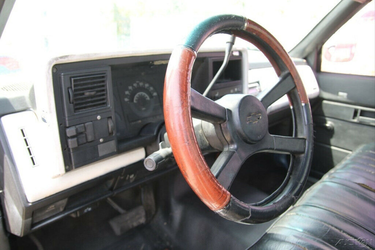 1989 Chevrolet C/K Pickup 1500 C1500 Cheyenne - photo 11