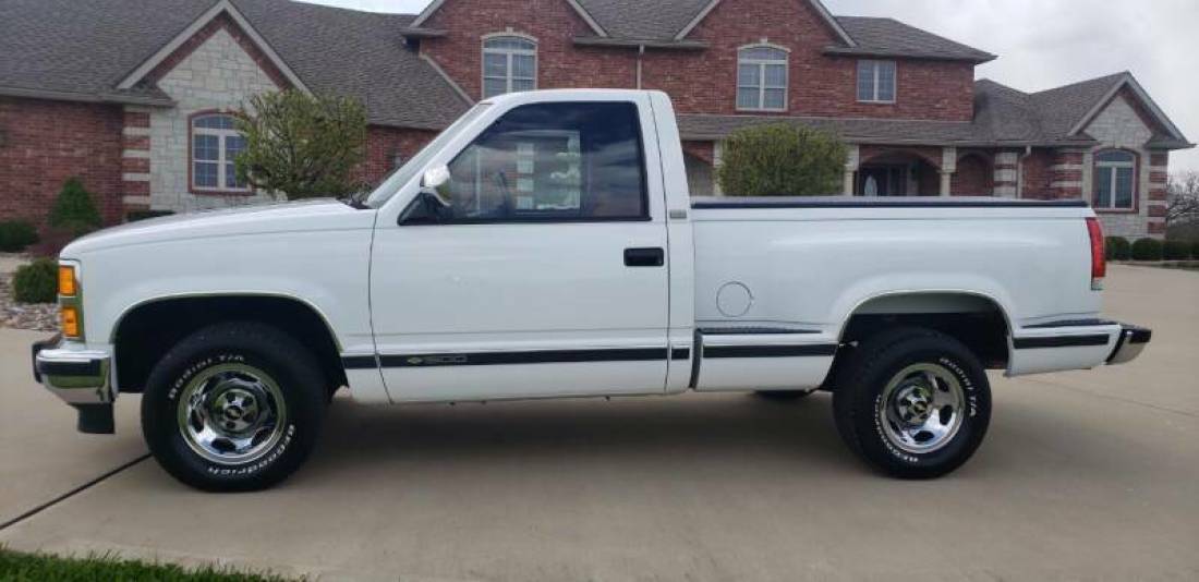 1989 Chevrolet C/K Pickup 1500 C1500 Silverado 2dr Standard Cab SB