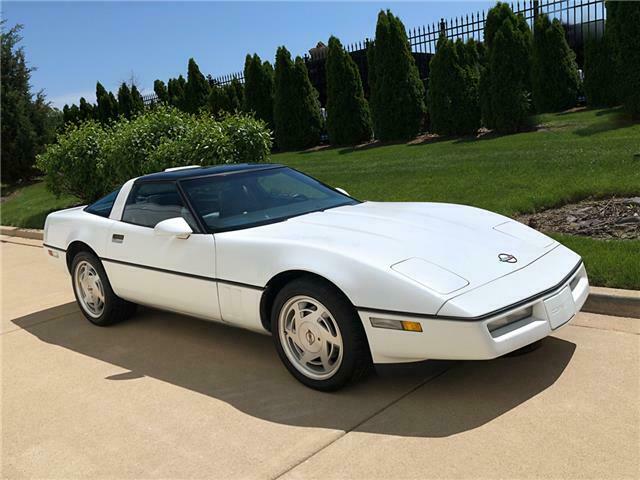 1989 Chevrolet Corvette 1$ NO RESERVE 103,800 Miles White 8 Cylinder Engine 5.7 1989 Chevrolet Corvette 1$ NO RESERVE
