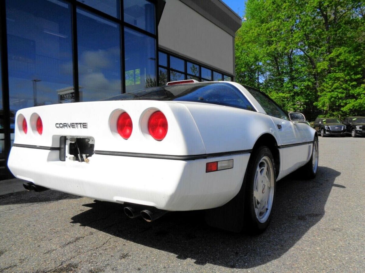 1989 Chevrolet Corvette 2dr Coupe Hatchback - photo 5