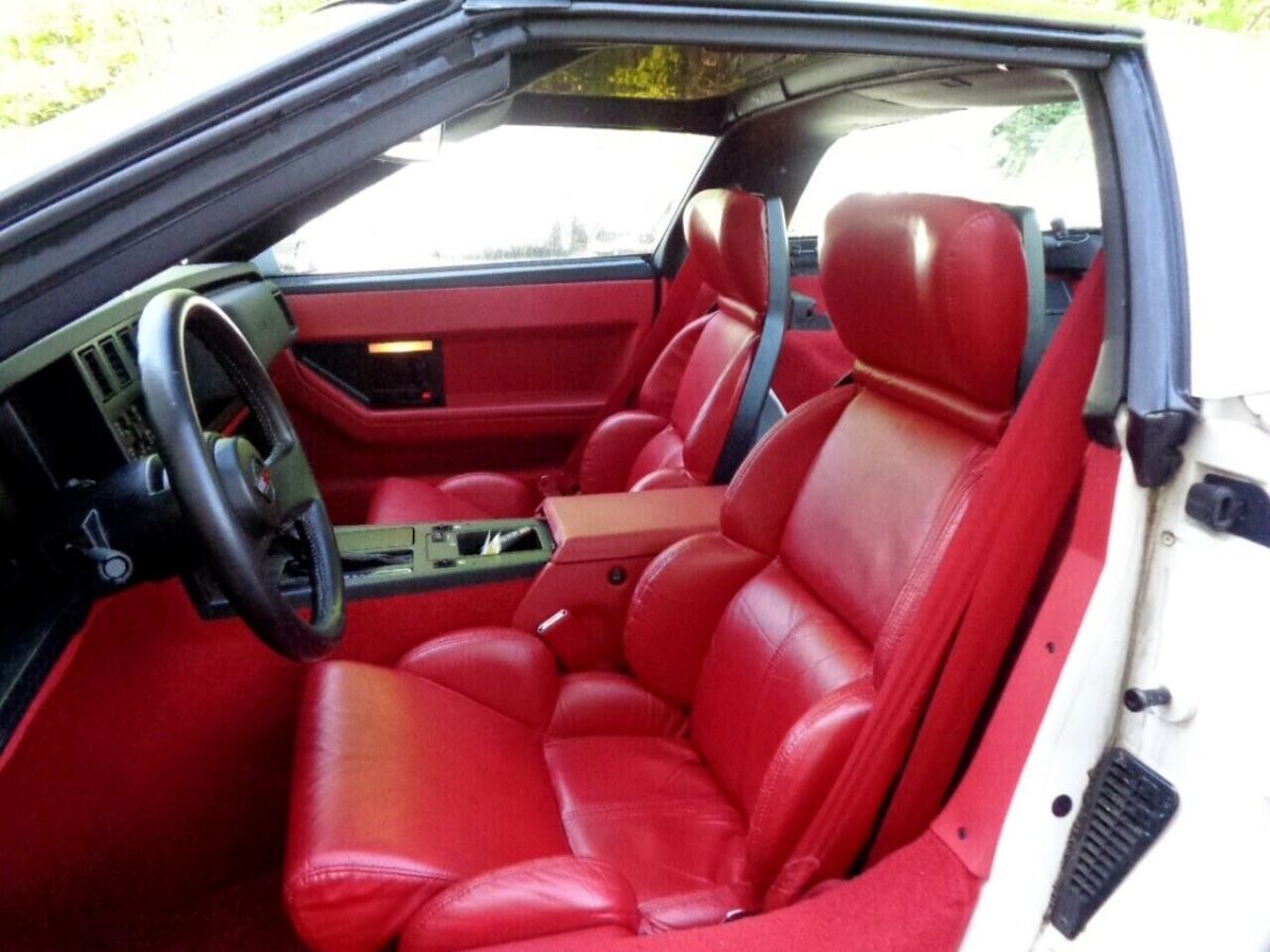 1989 Chevrolet Corvette 2dr Coupe Hatchback - photo 9