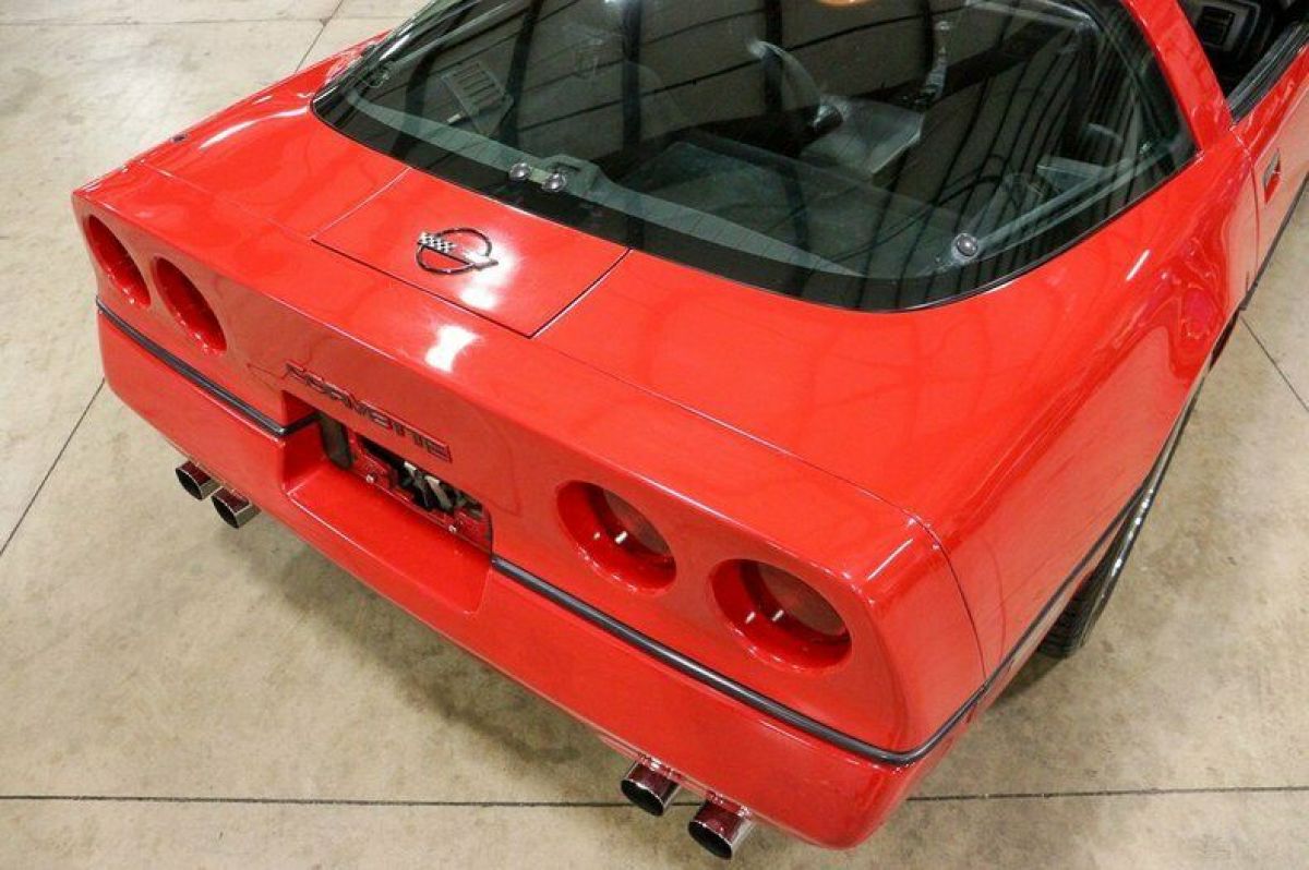 1989 Chevrolet Corvette - photo 11