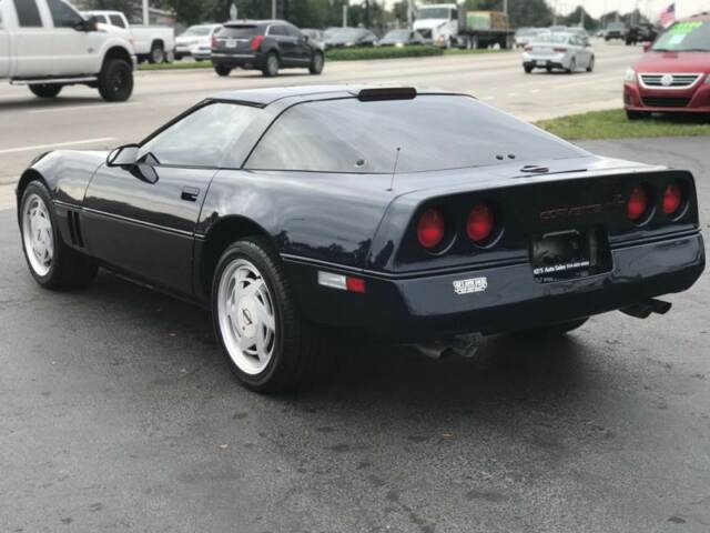 1989 Chevrolet Corvette Base 2dr Hatchback - photo 3