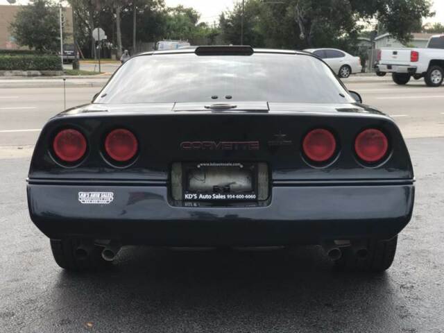 1989 Chevrolet Corvette Base 2dr Hatchback - photo 4