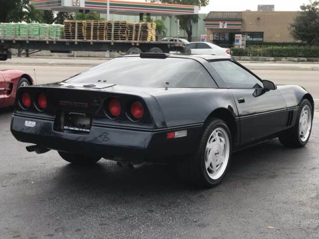 1989 Chevrolet Corvette Base 2dr Hatchback - photo 5