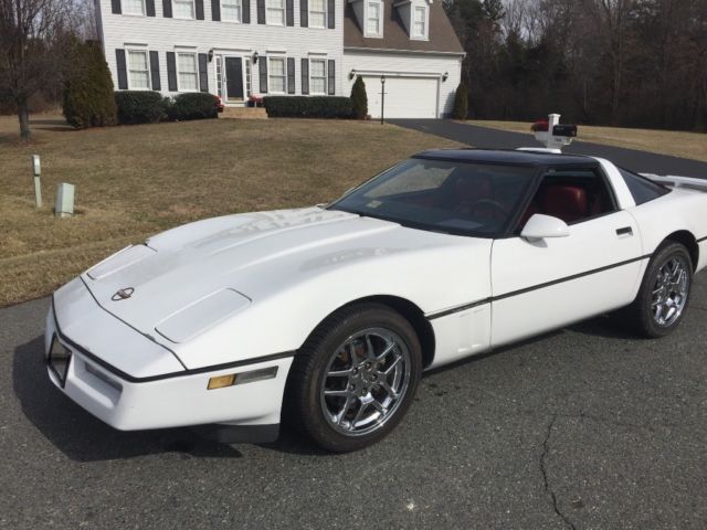 1989 Chevrolet Corvette C4 white red w/ Chrome C5 Z06 Wheels! 1989 Chevrolet Corvette
