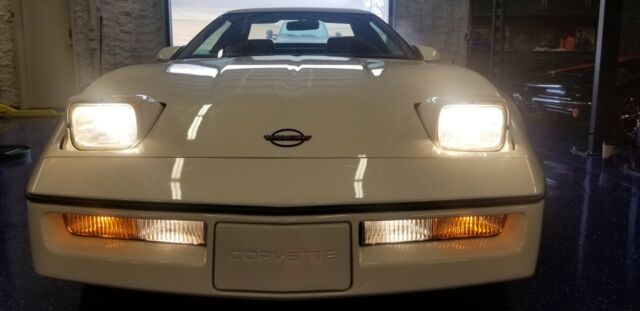 1989 Chevrolet Corvette - photo 2