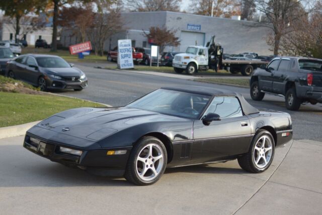 1989 Chevrolet Corvette CONVERTIBLE LOW MILES RUNS GOOD 1 HEAD LIGHT INOP 1989 Chevrolet Corvette --