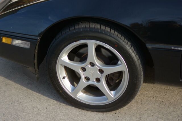 1989 Chevrolet Corvette -- - photo 8