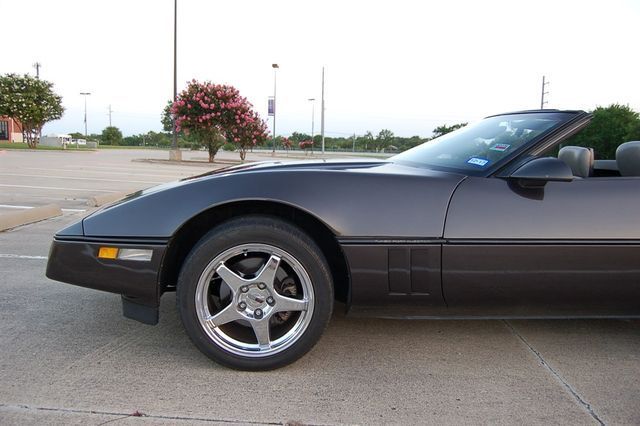 1989 Chevrolet Corvette LOW MILES, RARE COLOR - photo 4