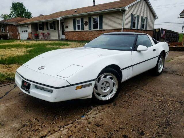 1989 Chevrolet Corvette Tuned Port Injection 1989 Chevrolet Corvette Base