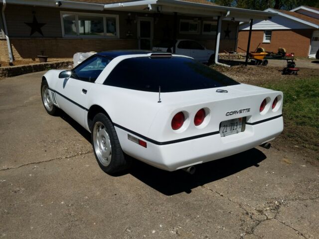 1989 Chevrolet Corvette Base - photo 2