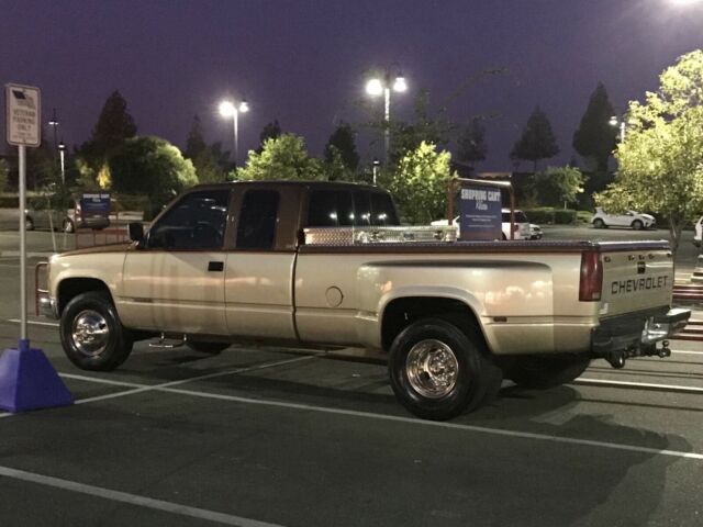 1989 Chevrolet Silverado 3500 Silverado - photo 2