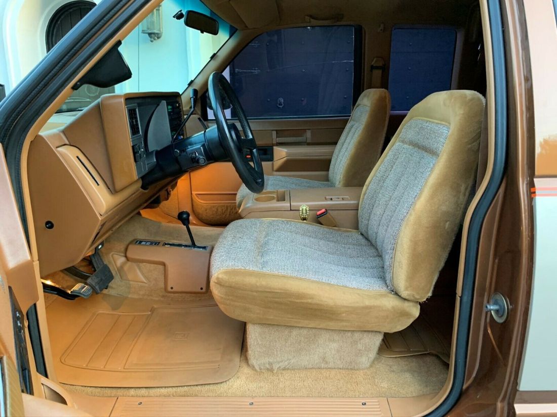 1989 Chevrolet C/K Pickup 2500 Silverado 2500 - photo 12
