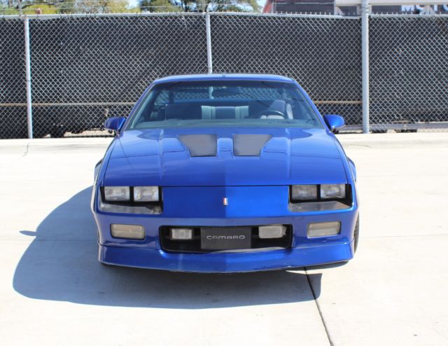 1989 Chevrolet Camaro IROC Z28 - photo 2